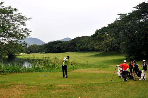 Clearwater Sanctuary Golf Resort Batu Gajah Esterno foto